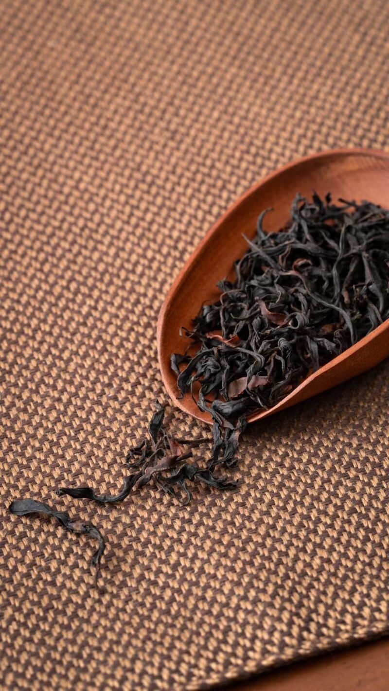 ANCIENT TREE BLACK TEA